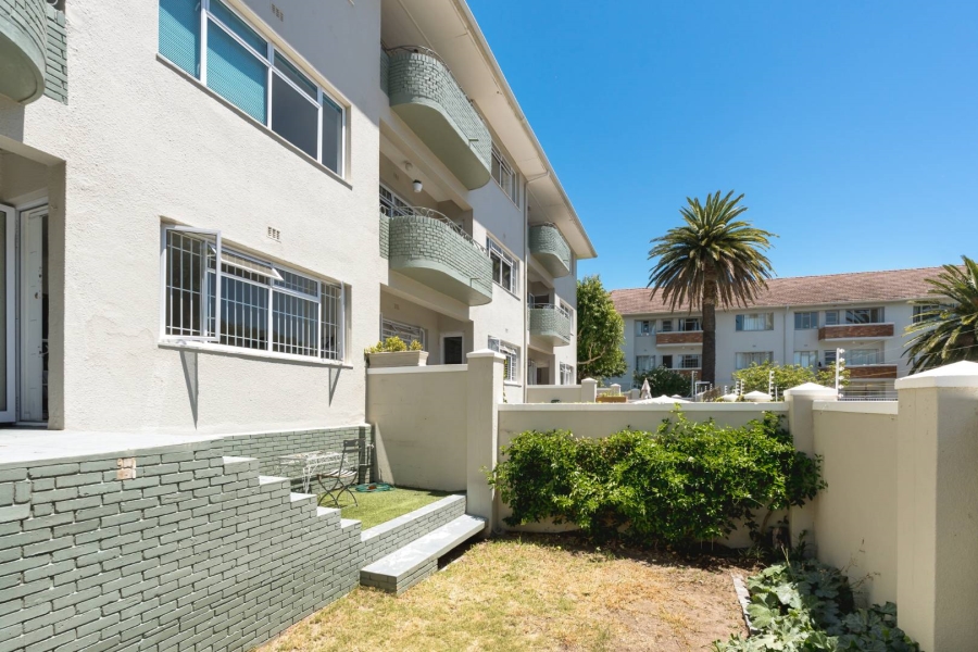 1 Bedroom Property for Sale in Oranjezicht Western Cape